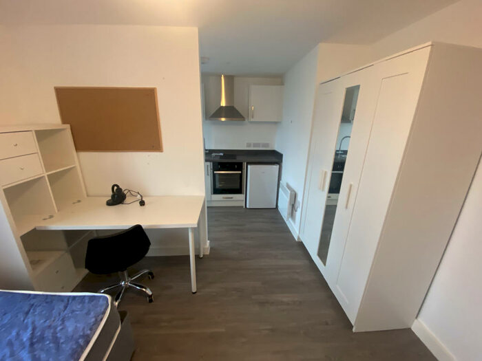 Apartment To Rent In Chapel House, Fargate, Sheffield, Yorkshire, S1