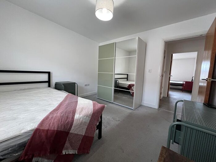 2 Bedroom Flat To Rent In Student // Ensuite Bed Flat // Jul, LN5