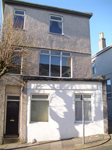 1 Bedroom Apartment To Rent In Pentyre Terrace, Tff, Plymouth, PL4