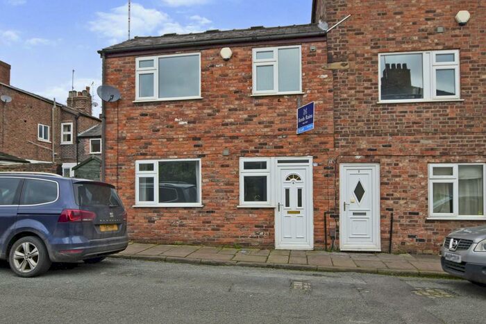 1 Bedroom Semi-Detached House To Rent In Whiston Street, Macclesfield, Cheshire, SK11