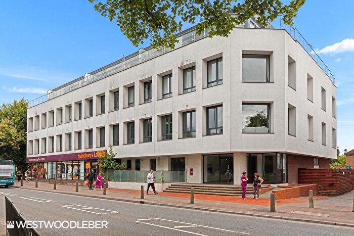 Studio To Rent In High Road, Broxbourne, EN10