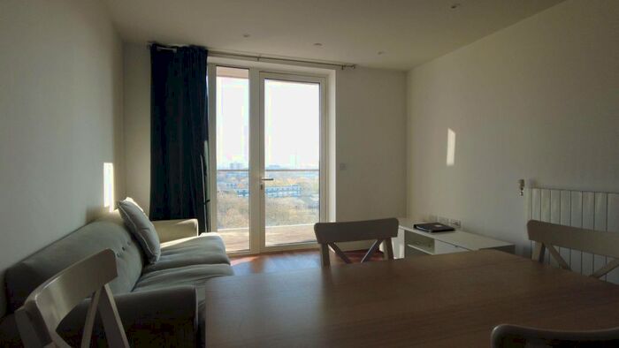 2 Bedroom Flat To Rent In Victory Parade, London, SE18