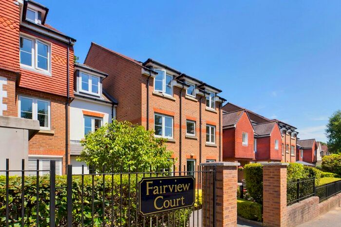 1 Bedroom Flat To Rent In Fairfield Road, East Grinstead, RH19