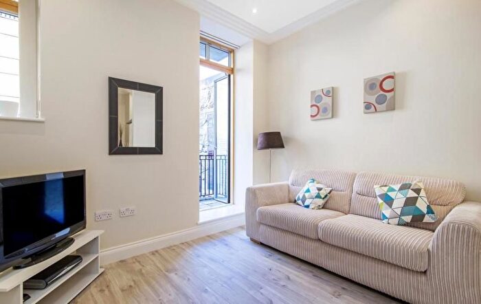 2 Bedroom Flat To Rent In Gloucester Place, Marylebone, London, NW1