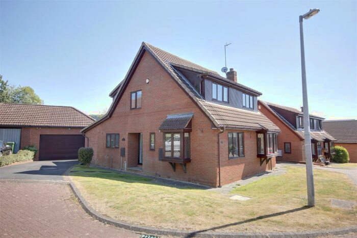 4 Bedroom Detached House For Sale In The Stray, South Cave, HU15