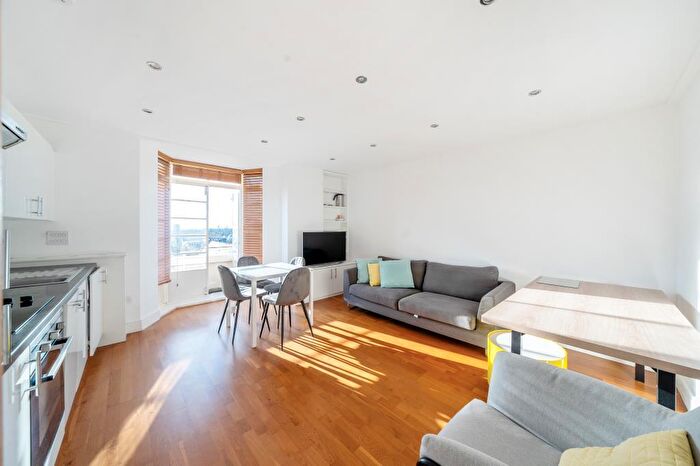2 Bedroom Flat To Rent In Finchley Road, Hampstead, NW3
