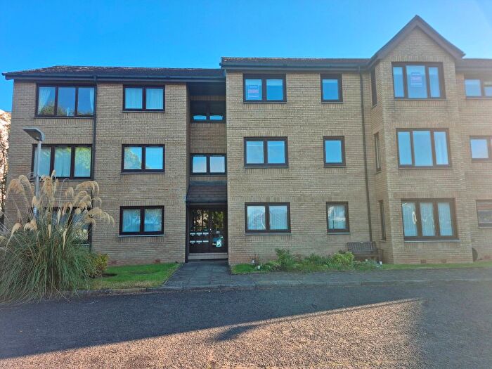 2 Bedroom Flat To Rent In Woodbank Gardens, Largs, North Ayrshire, KA30