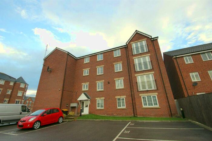 2 Bedroom Flat To Rent In Murray Avenue, Leeds, LS10