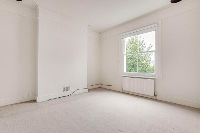 5 Bedroom Terraced House To Rent In Wakehurst Road, Between The Commons, SW11