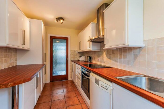 2 Bedroom Flat For Sale In Carlton Gardens, Warwick Avenue, Coventry, CV5