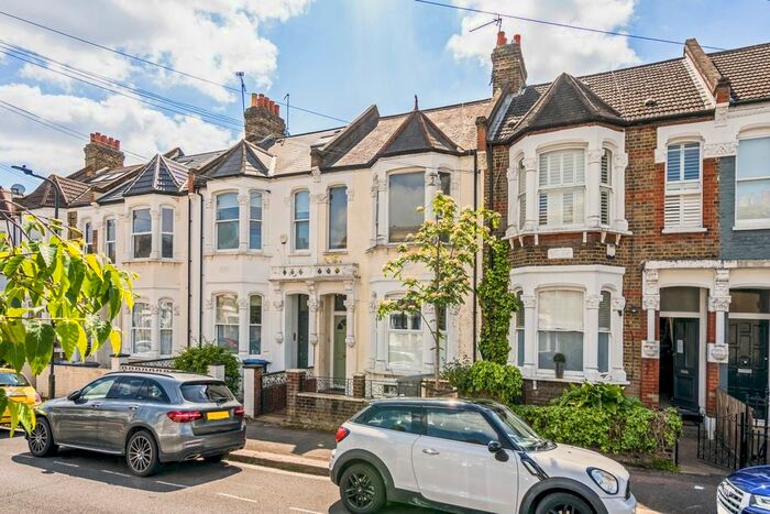 2 Bedroom Flat To Rent In Rainham Road, London, NW10