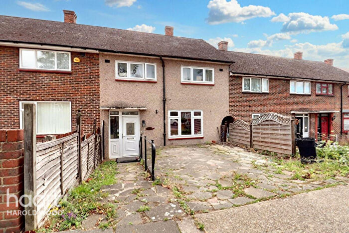 3 Bedroom Terraced House For Sale In Petersfield Avenue, Harold Hill, RM3