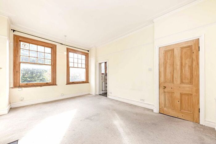 2 Bedroom Flat To Rent In Esmond Road, Chiswick, W4