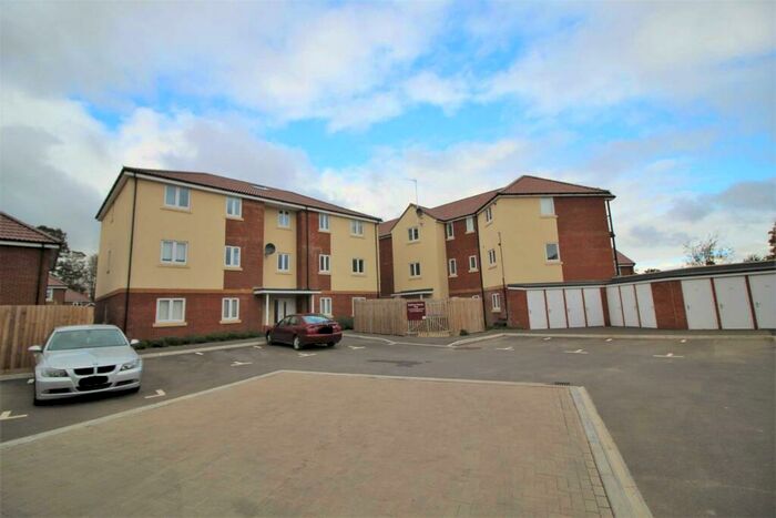 2 Bedroom Flat To Rent In Signal Way, Chippenham, SN14