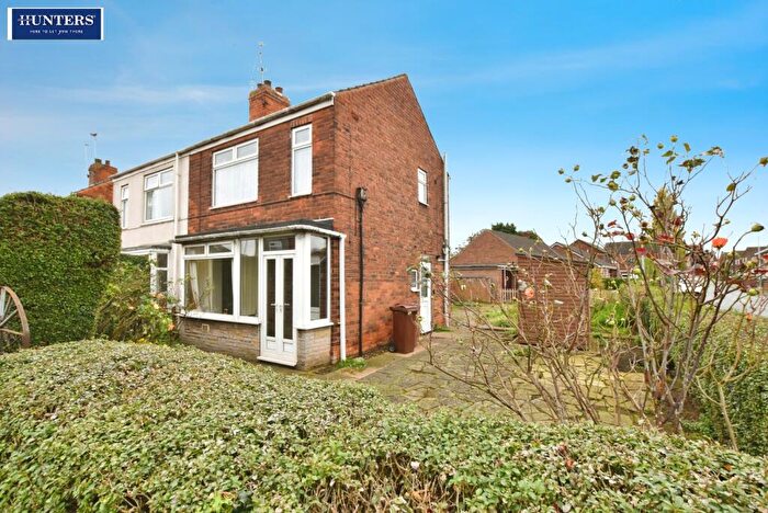 2 Bedroom Semi-Detached House For Sale In St. Johns Road, Scunthorpe, DN16