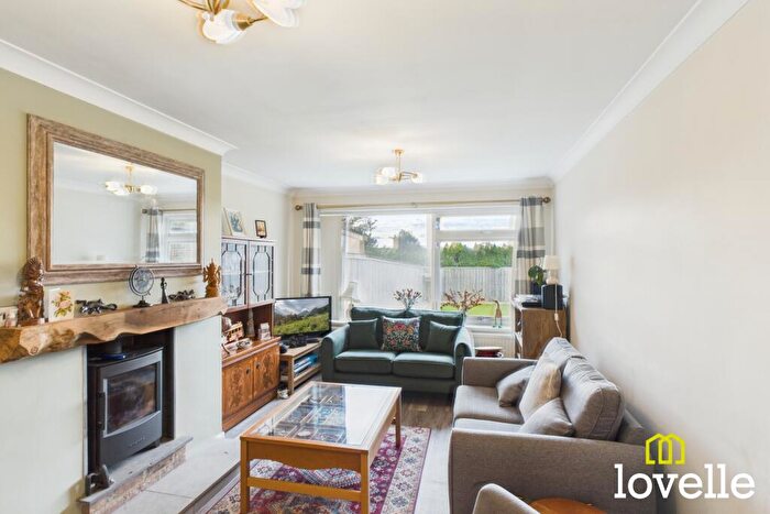 2 Bedroom Bungalow For Sale In Potterdale Drive, Little Weighton, East Riding Of Yorkshire, HU20