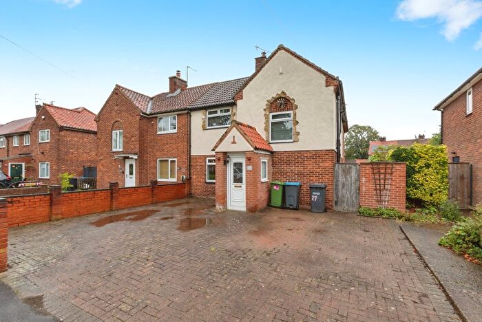 4 Bedroom Semi-detached House For Sale In Valley Road, Northallerton, North Yorkshire, DL6