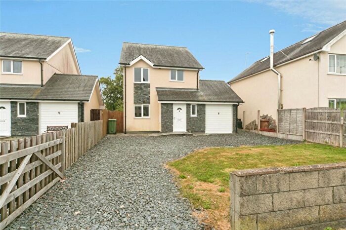 3 Bedroom Detached House For Sale In Llanrug, Caernarfon, Gwynedd, LL55