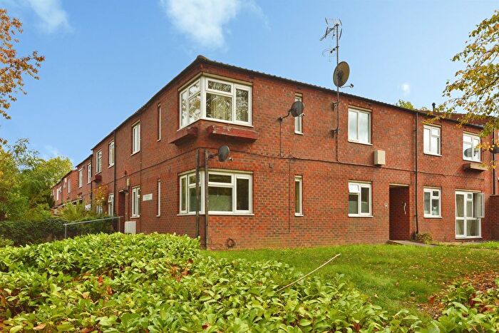 1 Bedroom Flat For Sale In Falcon Avenue, Springfield, Milton Keynes, MK6