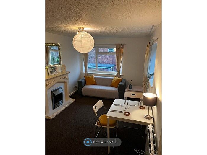 1 Bedroom Maisonette To Rent In Berwick Avenue, Stockport, SK4