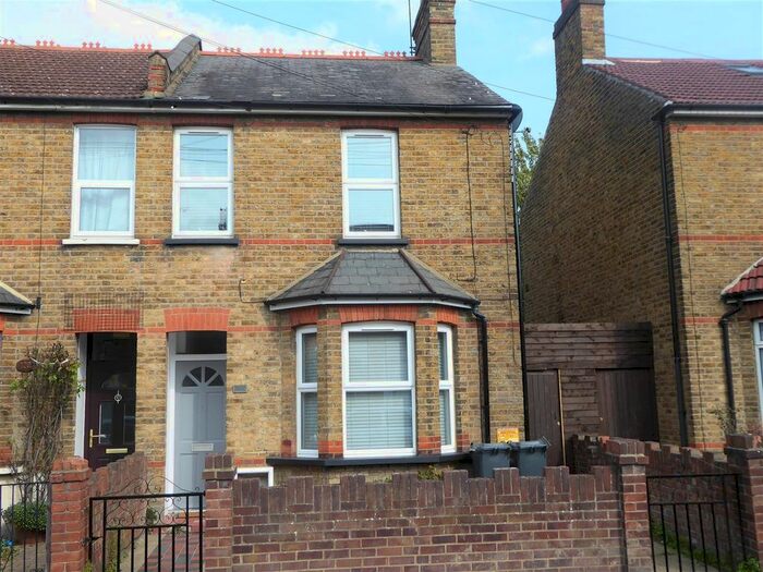 1 Bedroom Flat To Rent In Cromwell Road, Hounslow, TW3