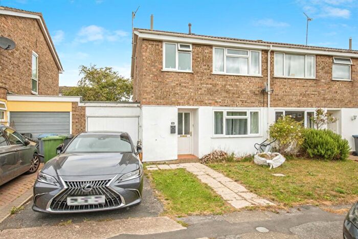 3 Bedroom Semi-Detached House For Sale In Bury Hill Close, Woodbridge, IP12