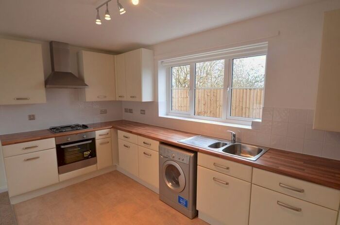 2 Bedroom Flat To Rent In Rathbone Crescent, Peterborough, PE3