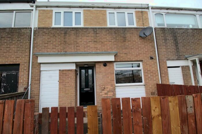 3 Bedroom Semi-Detached House To Rent In Waskerley Road, Washington, Tyne And Wear, NE38