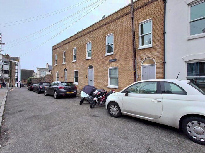 1 Bedroom Flat To Rent In Anne Gibson Crt, Camden Rd, Ramsgate CT11