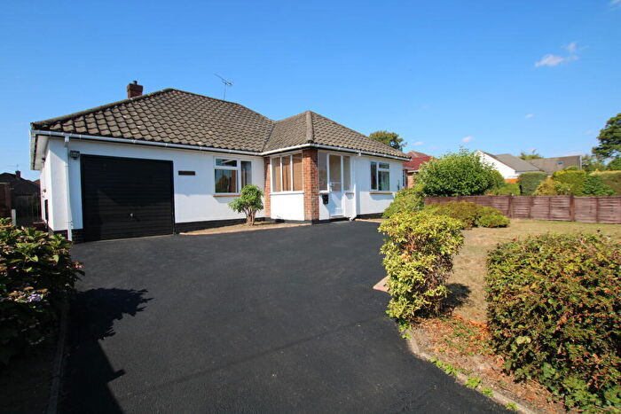 3 Bedroom Detached House For Sale In Derryvale, Liphook Road, Lindford, Bordon, Hampshire, GU35