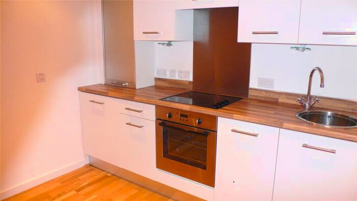 2 Bedroom Apartment To Rent In The Gateway West, East Street, Leeds City Centre, LS9