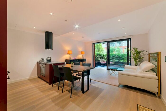 2 Bedroom Apartment For Sale In Legacy Building, Embassy Gardens, Nine Elms, SW11