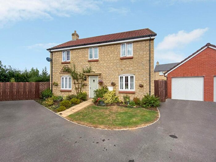 4 Bedroom House To Rent In Linnet Lane, Melksham, SN12