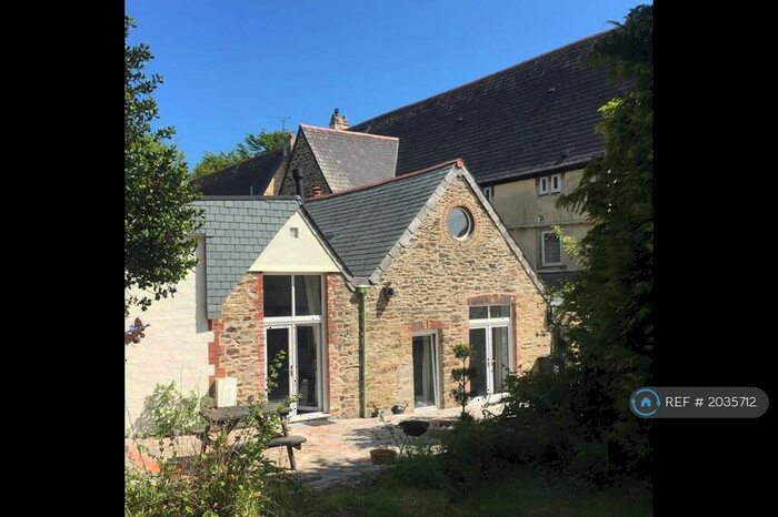 3 Bedroom Semi-Detached House To Rent In Peregrine Hall, Lostwithiel, PL22