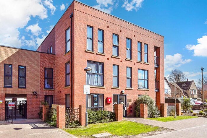 2 Bedroom Flat To Rent In Liberator Place, Chichester, PO19