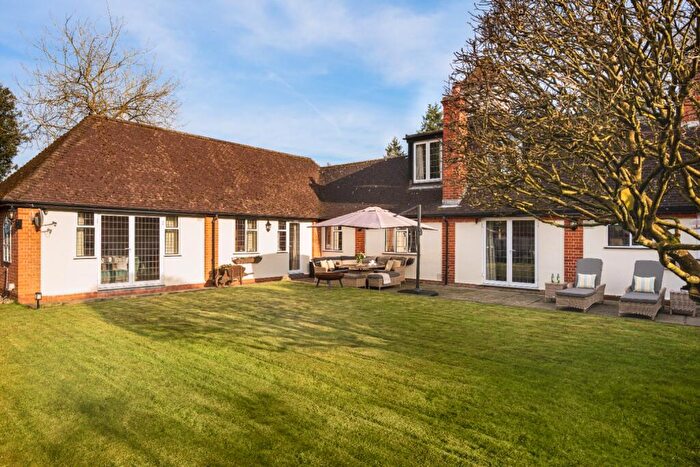 5 Bedroom Detached House For Sale In Swallowfield Road, Arborfield, Reading, Berkshire, RG2