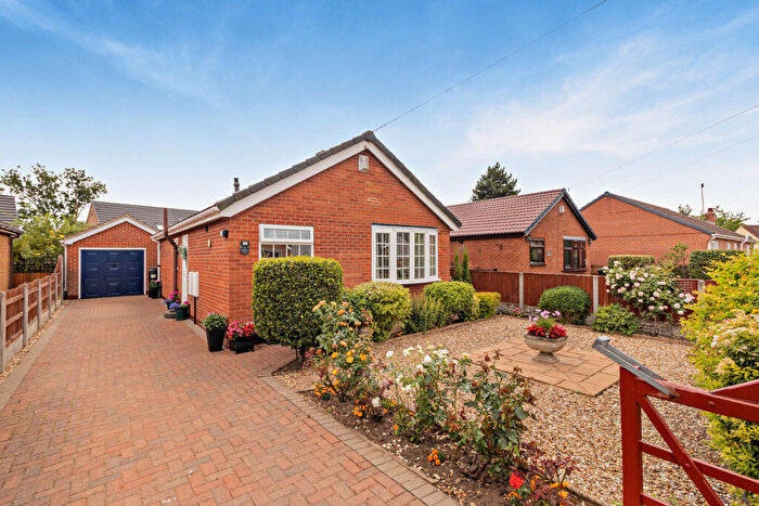 2 Bedroom Bungalow For Sale In Pinfold Lane, Doncaster, DN6