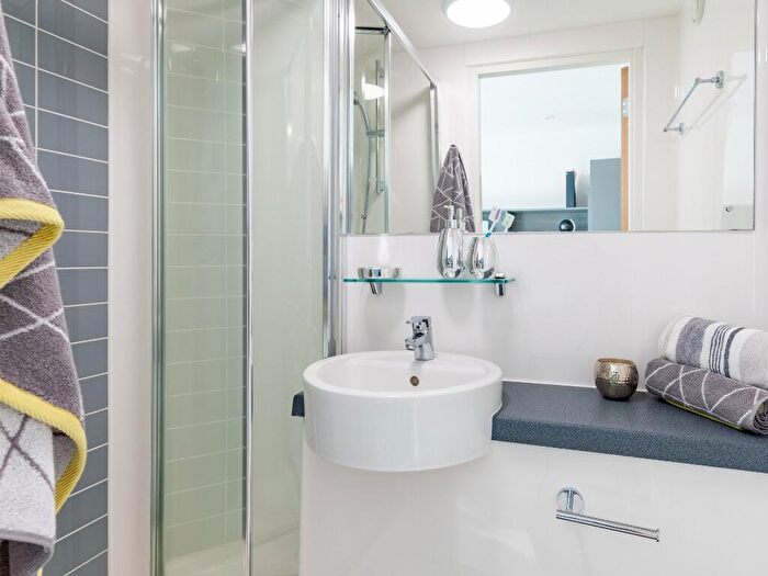1 Bedroom Flat To Rent In High Street, Swansea, SA1