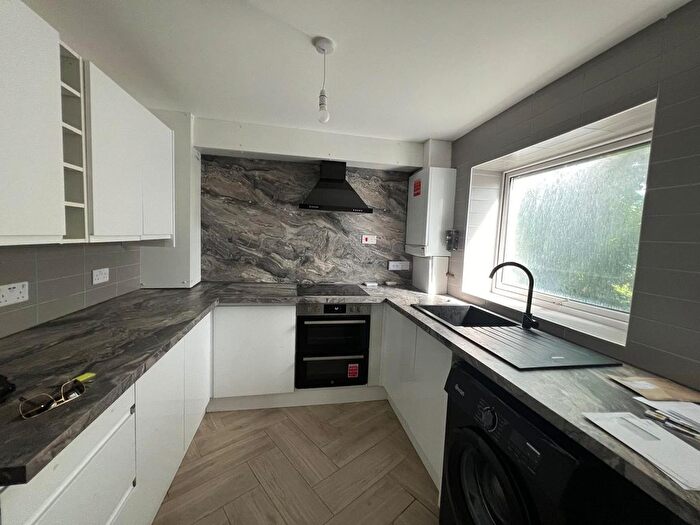 2 Bedroom Flat To Rent In Vincent Road, Luton, LU4