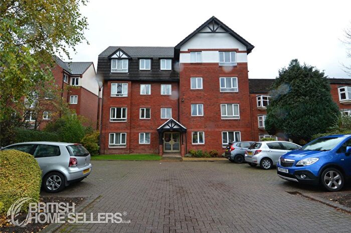 2 Bedroom Flat For Sale In Cambridge Road, Southport, Merseyside, PR9