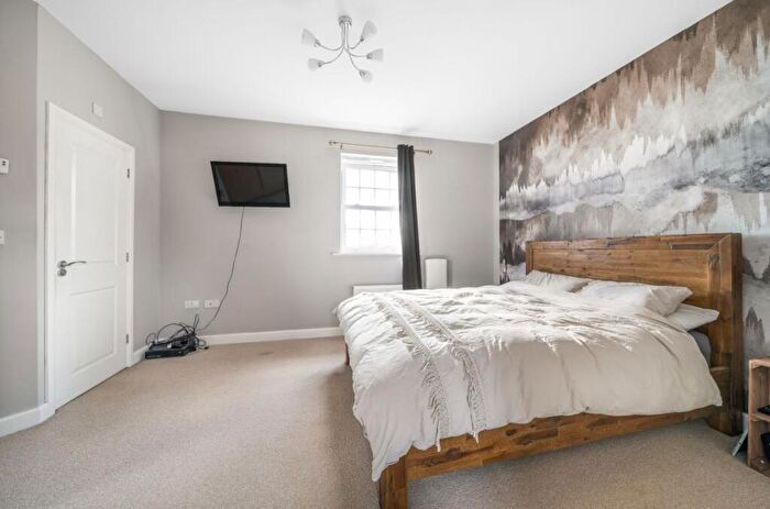 3 Bedroom Semi-Detached House For Sale In Walford Grove, Kempston, Bedford, MK42