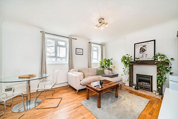 2 Bedroom Flat To Rent In Longley Road, London, SW17