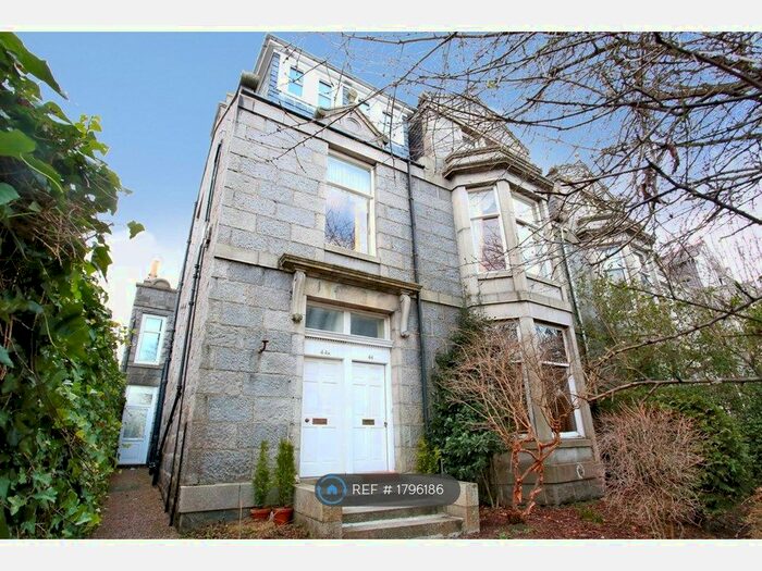 2 Bedroom Flat To Rent In Forest Road, Aberdeen, AB15