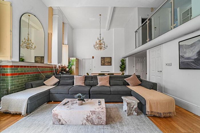 3 Bedroom Apartment For Sale In Hale Street, Poplar, London, E14