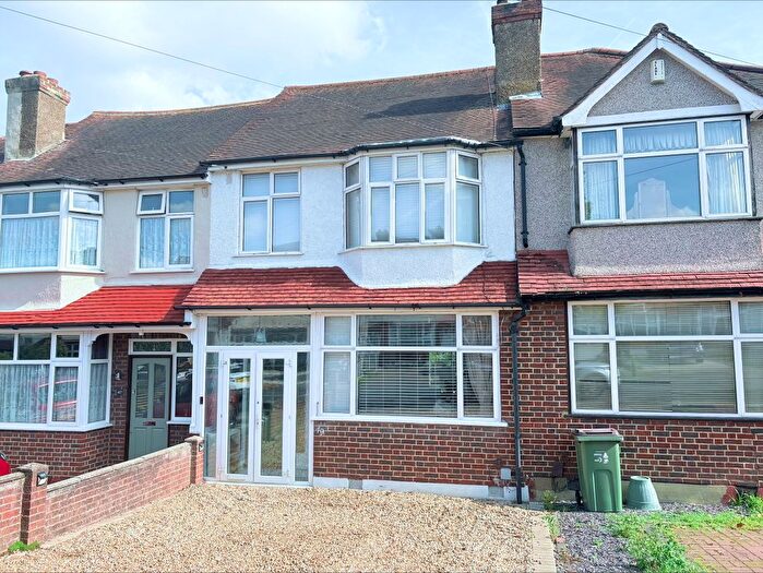3 Bedroom Terraced House For Sale In Stoneleigh Avenue, Worcester Park, KT4