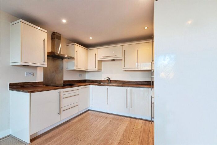 2 Bedroom Flat To Rent In Drift Court, Basin Approach, London, E16