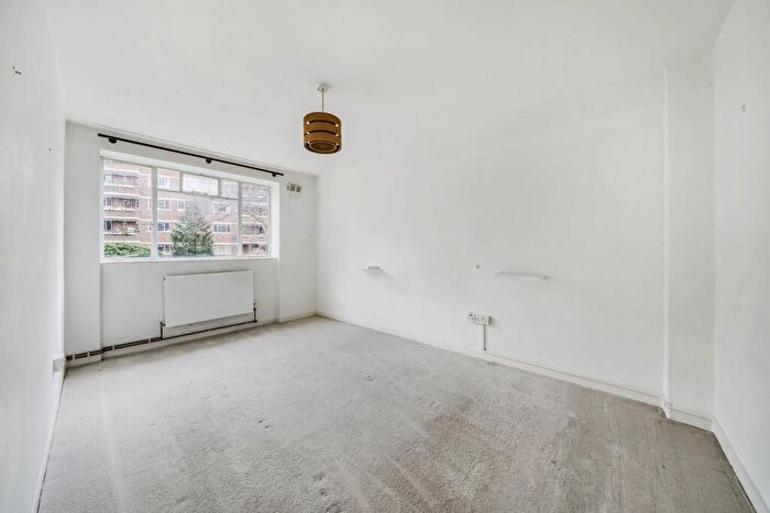2 Bedroom Flat For Sale In Champion Hill, Camberwell, SE5