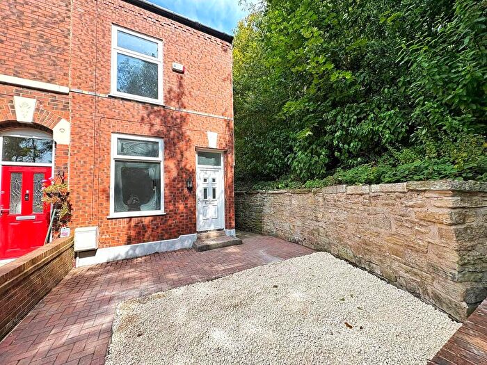 3 Bedroom Terraced House For Sale In Corner Street, Ashton-under-lyne, Lancashire, OL6
