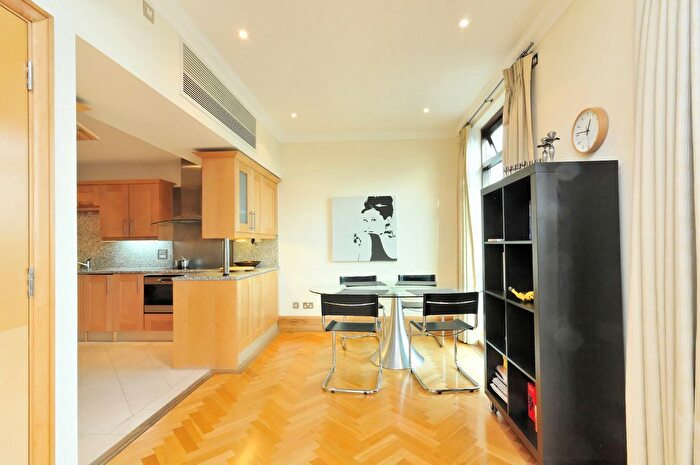 2 Bedroom Flat To Rent In Belvedere Road, London, SE1