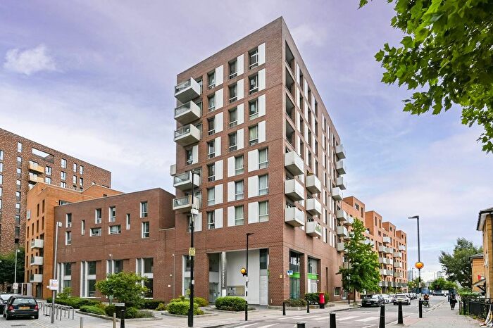 1 Bedroom Flat To Rent In Devons Road, Bow, London, E3